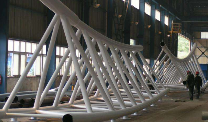 和田管廊钢结构与桁架结构的管道支架应该如何区分